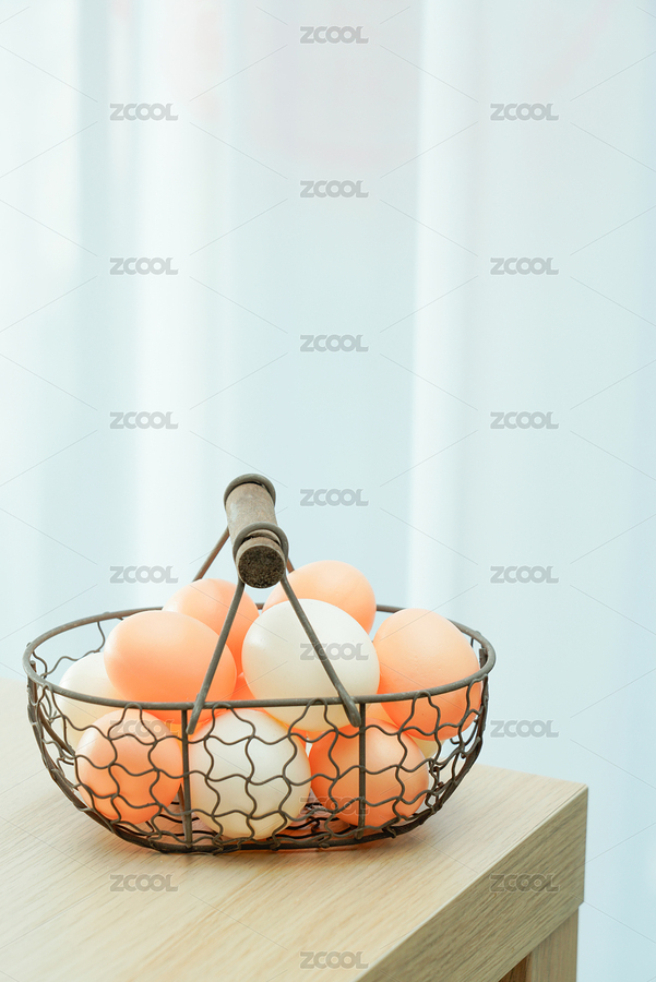 桌面上的一金屬籃筐雞蛋（主預(yù)覽-2382130） - 未分類 - 站酷設(shè)計(jì)師calvin99原創(chuàng)素材 - 站酷ZCOOL