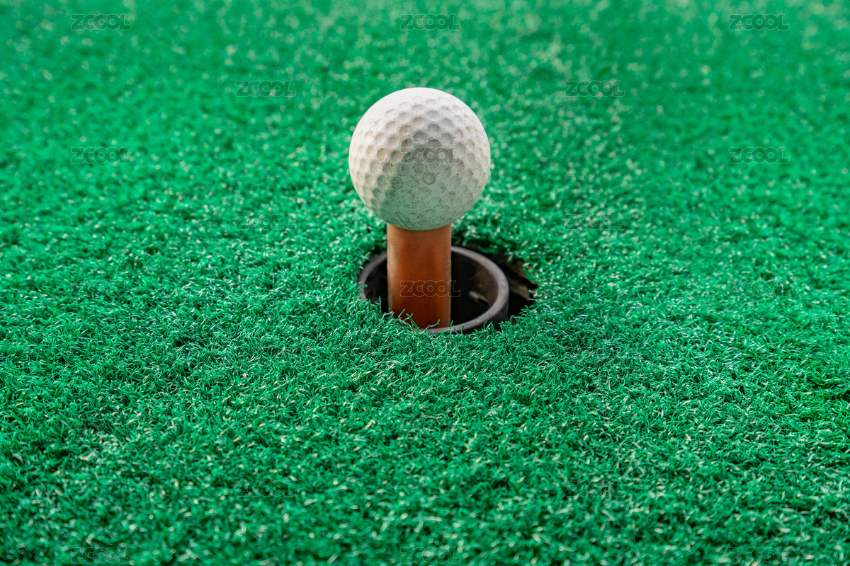 草地上的高爾夫球（主預(yù)覽-3293190） - 未分類 - 站酷設(shè)計(jì)師爬樓攝影小白原創(chuàng)素材 - 站酷ZCOOL