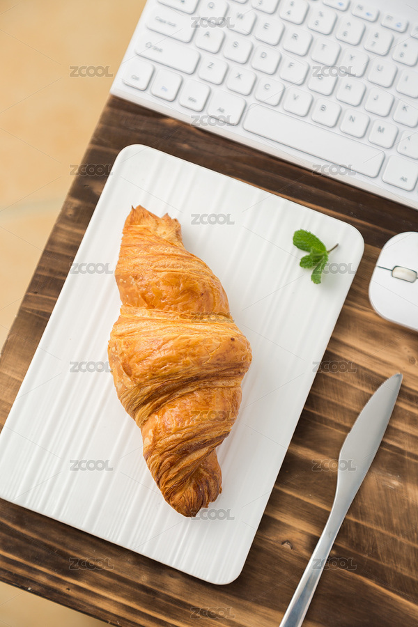 一盤美味羊角面包（主預(yù)覽-9079436） - 未分類 - 站酷設(shè)計師攝影師居不易原創(chuàng)素材 - 站酷ZCOOL