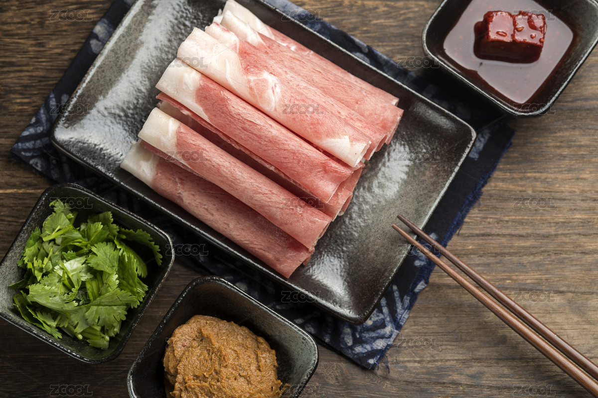 一盤羊肉片擺放在桌面上特寫（主預(yù)覽-8323967） - 未分類 - 站酷設(shè)計師金翅大鵬原創(chuàng)素材 - 站酷ZCOOL