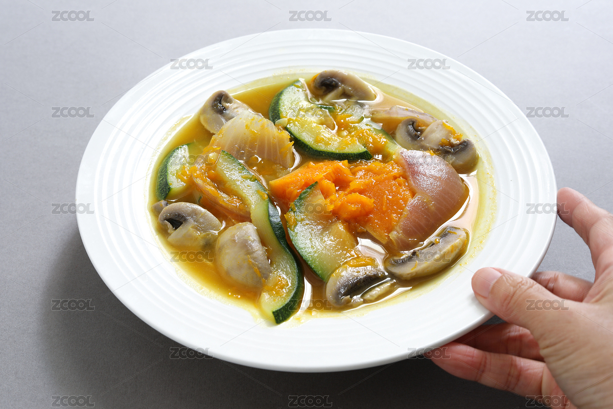 桌面白色盤子上的健康營養(yǎng)減肥餐美食蔬菜湯（主預覽-12636521） - 未分類 - 站酷設(shè)計師Luo_菁原創(chuàng)素材 - 站酷ZCOOL