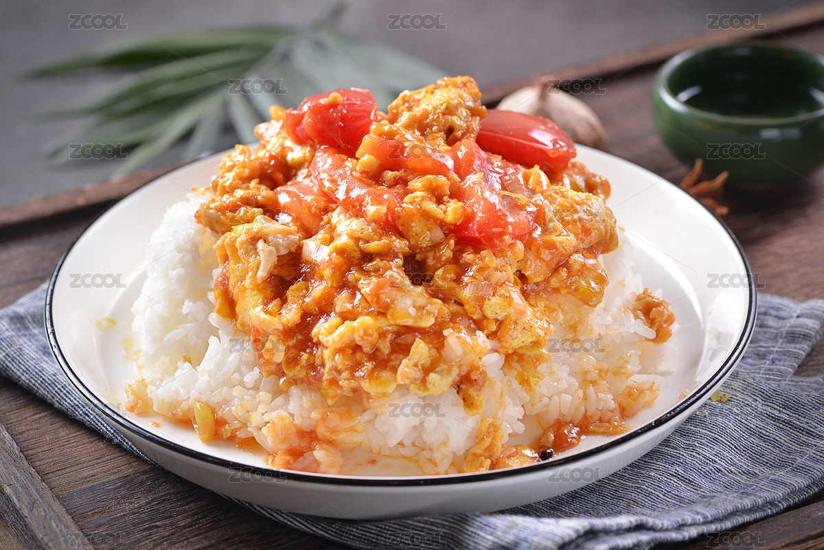 木須柿子蓋飯放在木制底板上（主預(yù)覽-8963187） - 未分類 - 站酷設(shè)計(jì)師食光紀(jì)文化傳媒原創(chuàng)素材 - 站酷ZCOOL