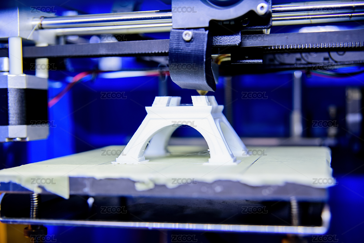 小型3D打印正在打印产品/工业级3D应用方案