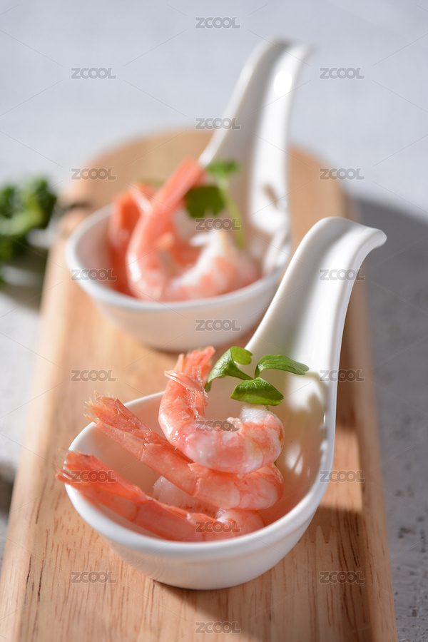 白色器皿盛著幾只健碩的北極蝦，肉質緊實（主預覽-5496144） - 未分類 - 站酷設計師xukee原創(chuàng)素材 - 站酷ZCOOL