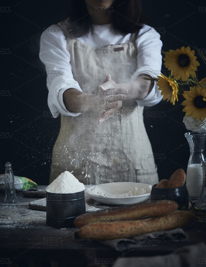 復(fù)古色調(diào)女面點師手拍面粉（主預(yù)覽-8599125） - 未分類 - 站酷設(shè)計師Daham原創(chuàng)素材 - 站酷ZCOOL