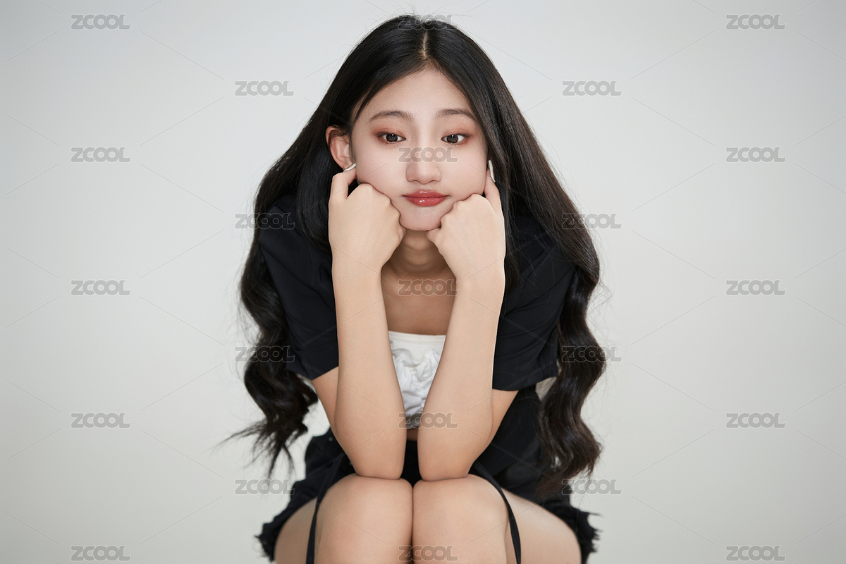 白色背景下做各种面部表情的可爱亚洲少女（主预览-8690403） - 未分类 - 站酷设计师蓝太阳TNT原创素材 - 站酷ZCOOL