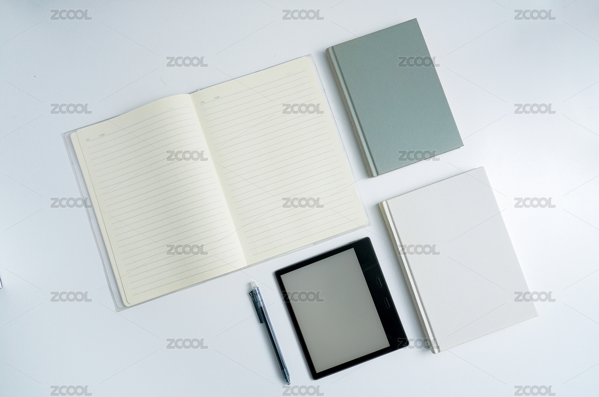 書和打開的筆記本以及電子書放在白色桌面（主預(yù)覽-7725635） - 未分類 - 站酷設(shè)計(jì)師calvin99原創(chuàng)素材 - 站酷ZCOOL