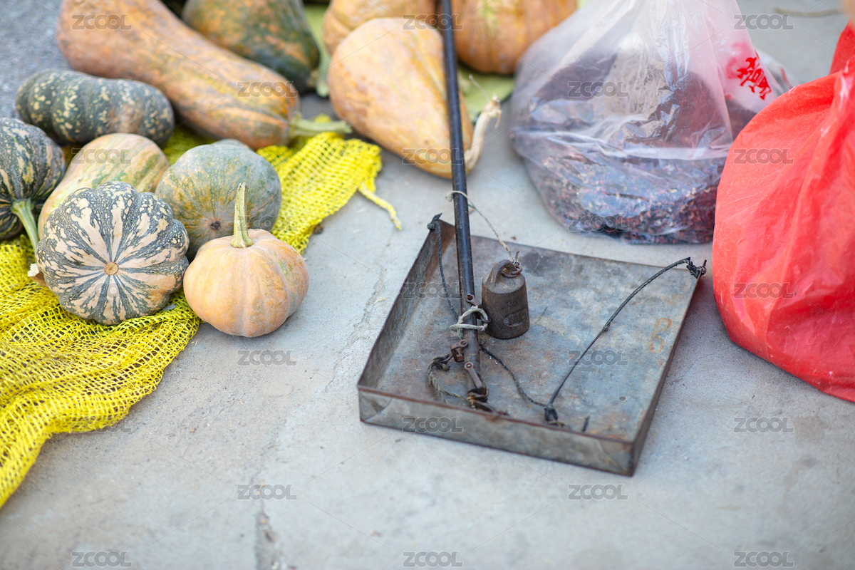 摆在地上售卖的南瓜（主预览-738413） - 未分类 - 站酷设计师小羽怪原创素材 - 站酷ZCOOL