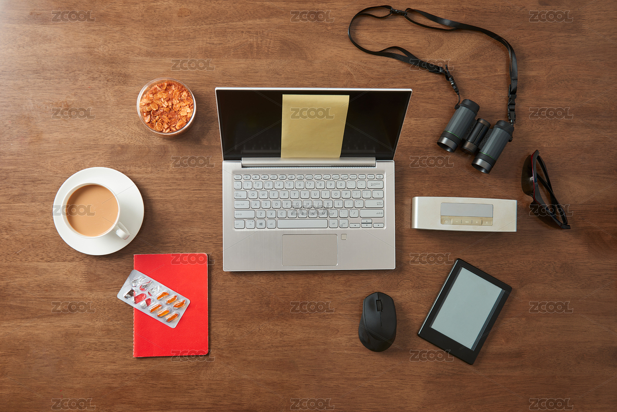 辦公桌上的戶外休閑用品和工作用品（主預(yù)覽-1754513） - 未分類 - 站酷設(shè)計(jì)師蔚藍(lán)的白日夢(mèng)原創(chuàng)素材 - 站酷ZCOOL