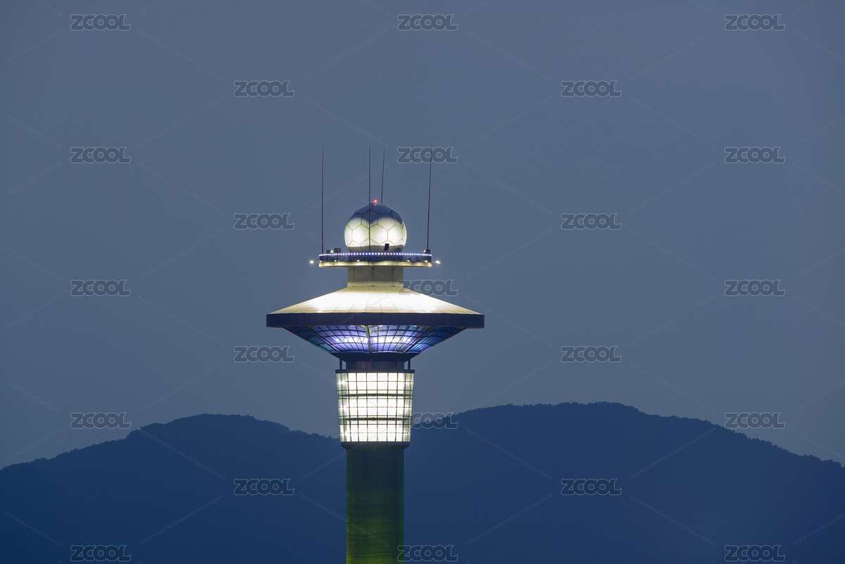 傍晚時分城市夜空中的氣象塔多普勒雷達（主預(yù)覽-3252772） - 未分類 - 站酷設(shè)計師雪天的故事原創(chuàng)素材 - 站酷ZCOOL