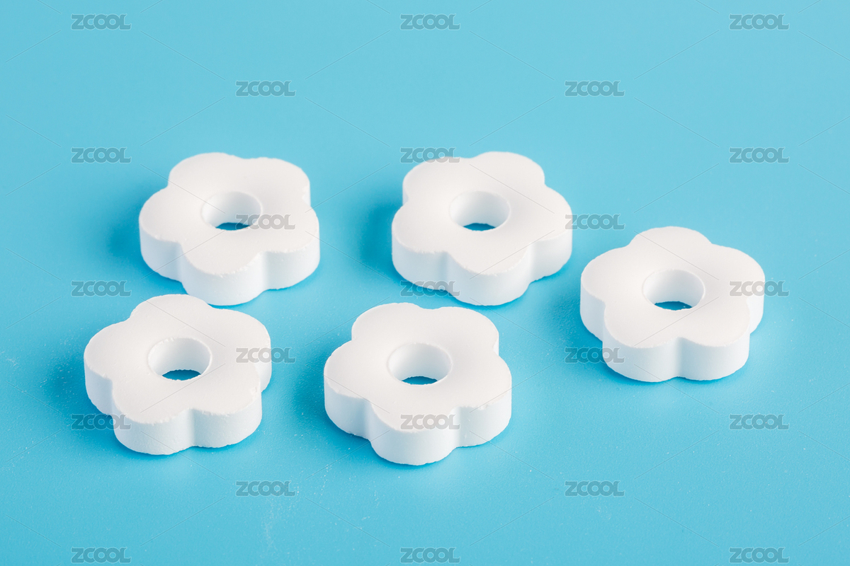 白色的無糖薄荷糖在藍色背景上（主預覽-5469426） - 未分類 - 站酷設計師ddukang原創(chuàng)素材 - 站酷ZCOOL