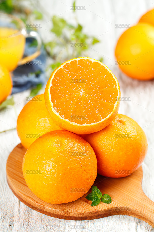 木板上放著一堆新鮮愛媛果凍橙和切面的橙子（主預(yù)覽-8083942） - 未分類 - 站酷設(shè)計(jì)師PAOPAO攝影工作室原創(chuàng)素材 - 站酷ZCOOL