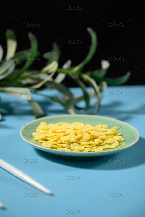 桌面上的盤子里的美味可口的玉米片（主預(yù)覽-8076885） - 未分類 - 站酷設(shè)計(jì)師我是小助理原創(chuàng)素材 - 站酷ZCOOL