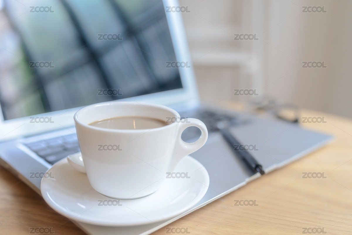 白领工作台特写，咖啡（主预览-6111479） - 未分类 - 站酷设计师snvv原创素材 - 站酷ZCOOL
