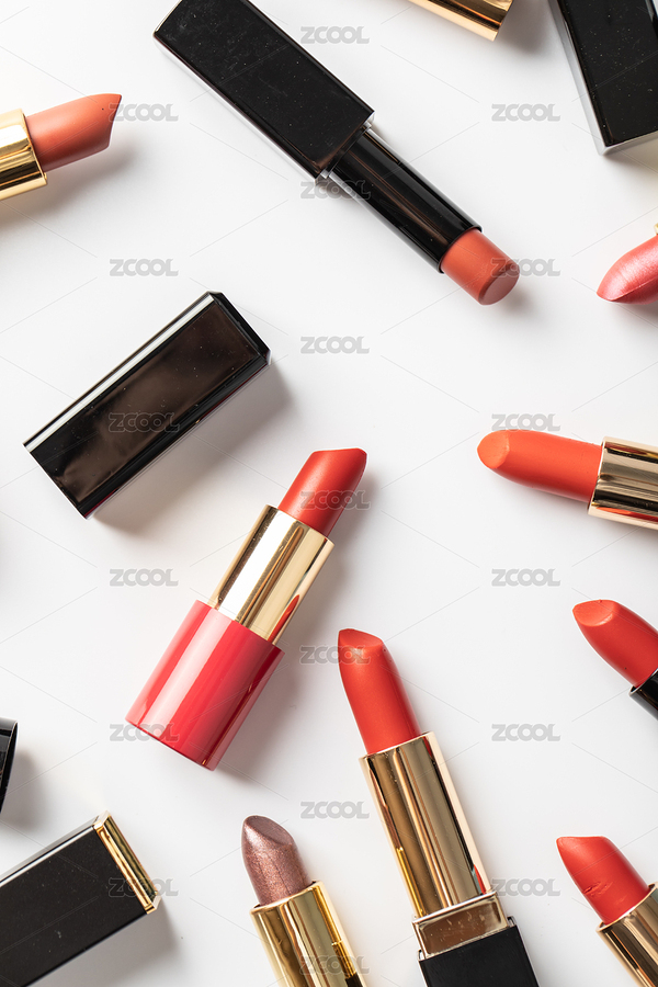 白色背景上擺放的口紅唇彩（主預(yù)覽-8942252） - 未分類 - 站酷設(shè)計(jì)師Jewstudio原創(chuàng)素材 - 站酷ZCOOL