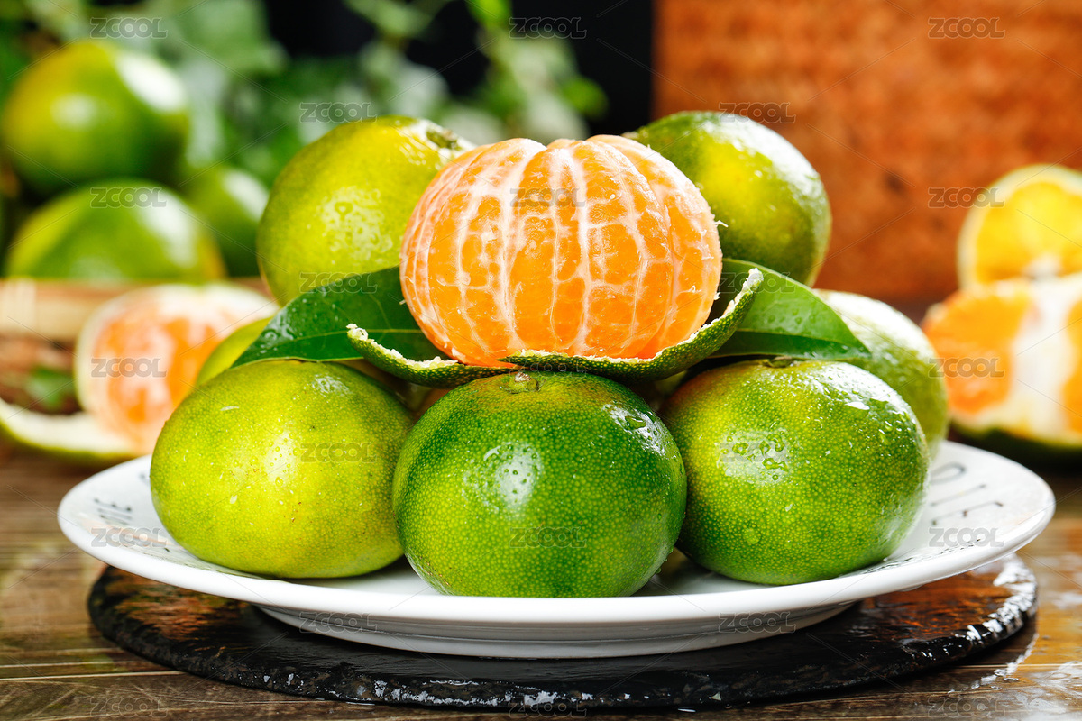 黑底上放著一盤青皮蜜桔蜜桔（主預(yù)覽-4368253） - 未分類 - 站酷設(shè)計(jì)師PAOPAO攝影工作室原創(chuàng)素材 - 站酷ZCOOL