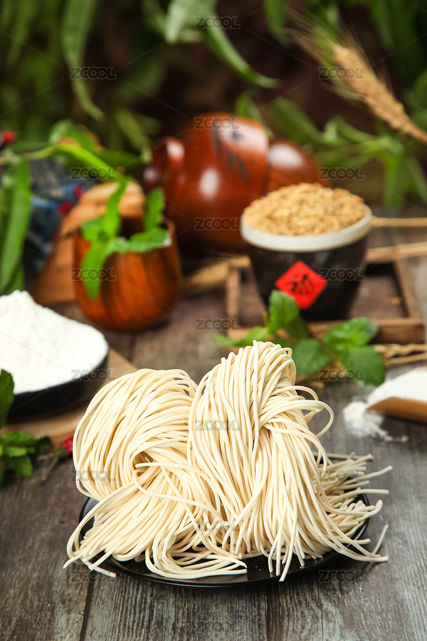 木底上放著一盤手工面（主預(yù)覽-6339030） - 未分類 - 站酷設(shè)計師PAOPAO攝影工作室原創(chuàng)素材 - 站酷ZCOOL