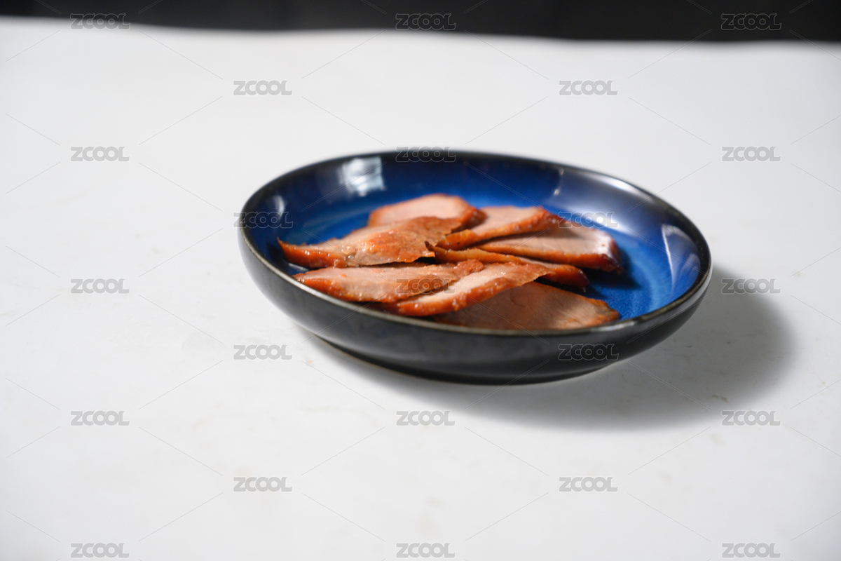 桌面上的盘子里的美味可口的叉烧（主预览-12371784） - 未分类 - 站酷设计师我是小助理原创素材 - 站酷ZCOOL