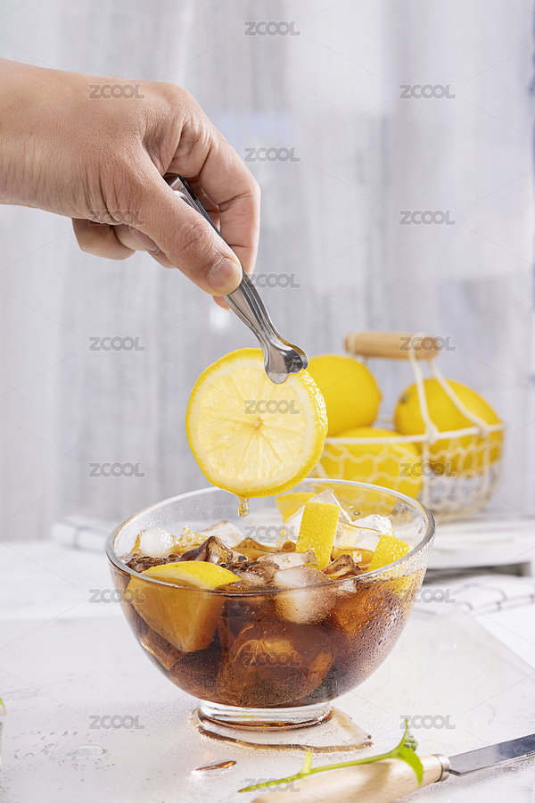 夏天冰爽冷飲明亮場(chǎng)景海報(bào)（主預(yù)覽-7979349） - 未分類 - 站酷設(shè)計(jì)師胖虎先生呀原創(chuàng)素材 - 站酷ZCOOL