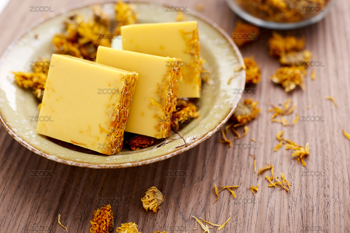 菊花香味的沐浴香皂（主預(yù)覽-1876443） - 未分類 - 站酷設(shè)計(jì)師yuliang_8888原創(chuàng)素材 - 站酷ZCOOL