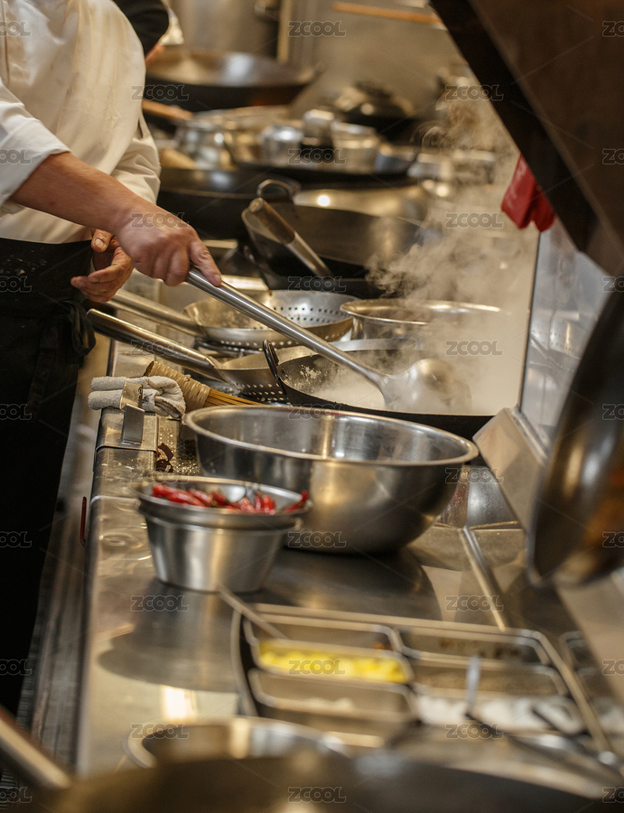 人與食物緊張忙碌的中餐廚房（主預(yù)覽-8689751） - 未分類 - 站酷設(shè)計師藍(lán)太陽TNT原創(chuàng)素材 - 站酷ZCOOL