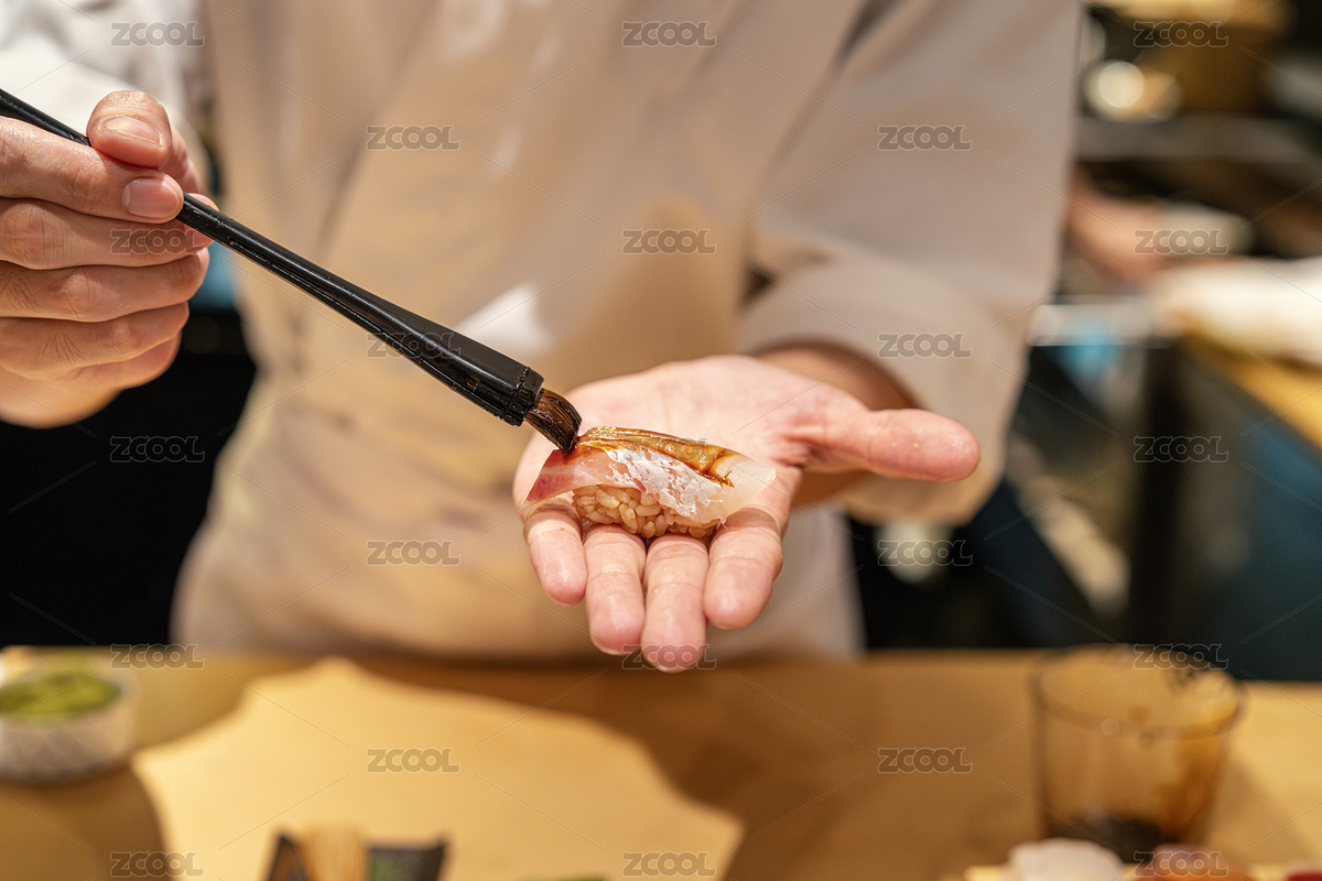 廚師在準備生魚片壽司特寫鏡頭（主預覽-7088601） - 未分類 - 站酷設計師WANGYUXUAN1211原創(chuàng)素材 - 站酷ZCOOL