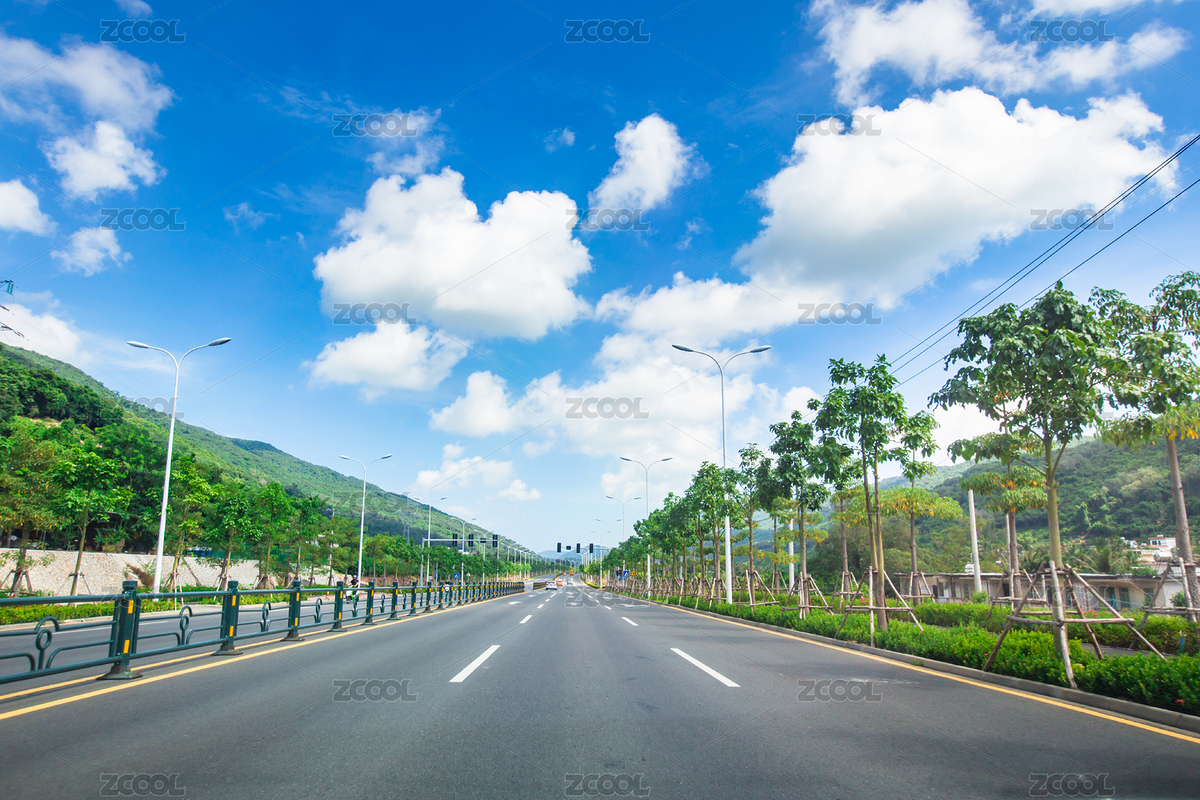 藍(lán)天白云下的公路亞熱帶地區(qū)公路邊的植物（主預(yù)覽-797745） - 未分類(lèi) - 站酷設(shè)計(jì)師xuzhengfang原創(chuàng)素材 - 站酷ZCOOL