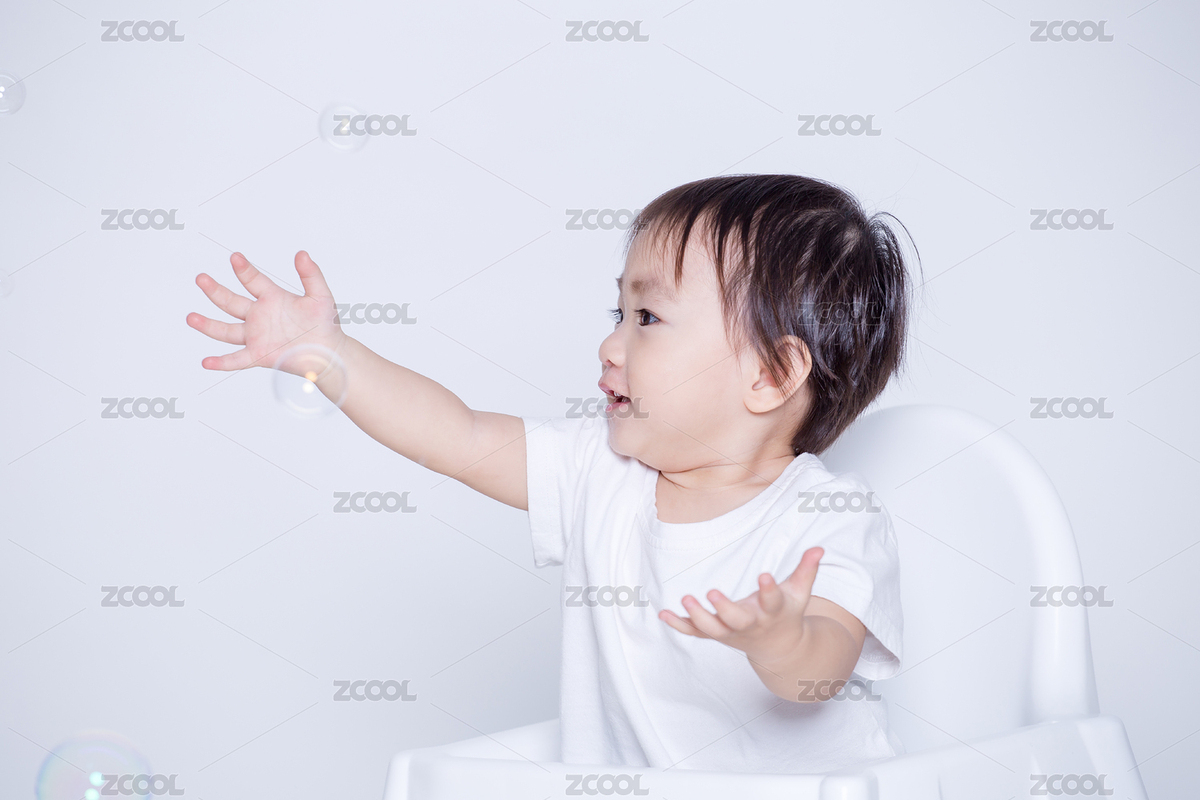 中国女宝宝小孩微笑坐伸手玩耍求抱抱（主预览-5131847） - 未分类 - 站酷设计师holoklee原创素材 - 站酷ZCOOL