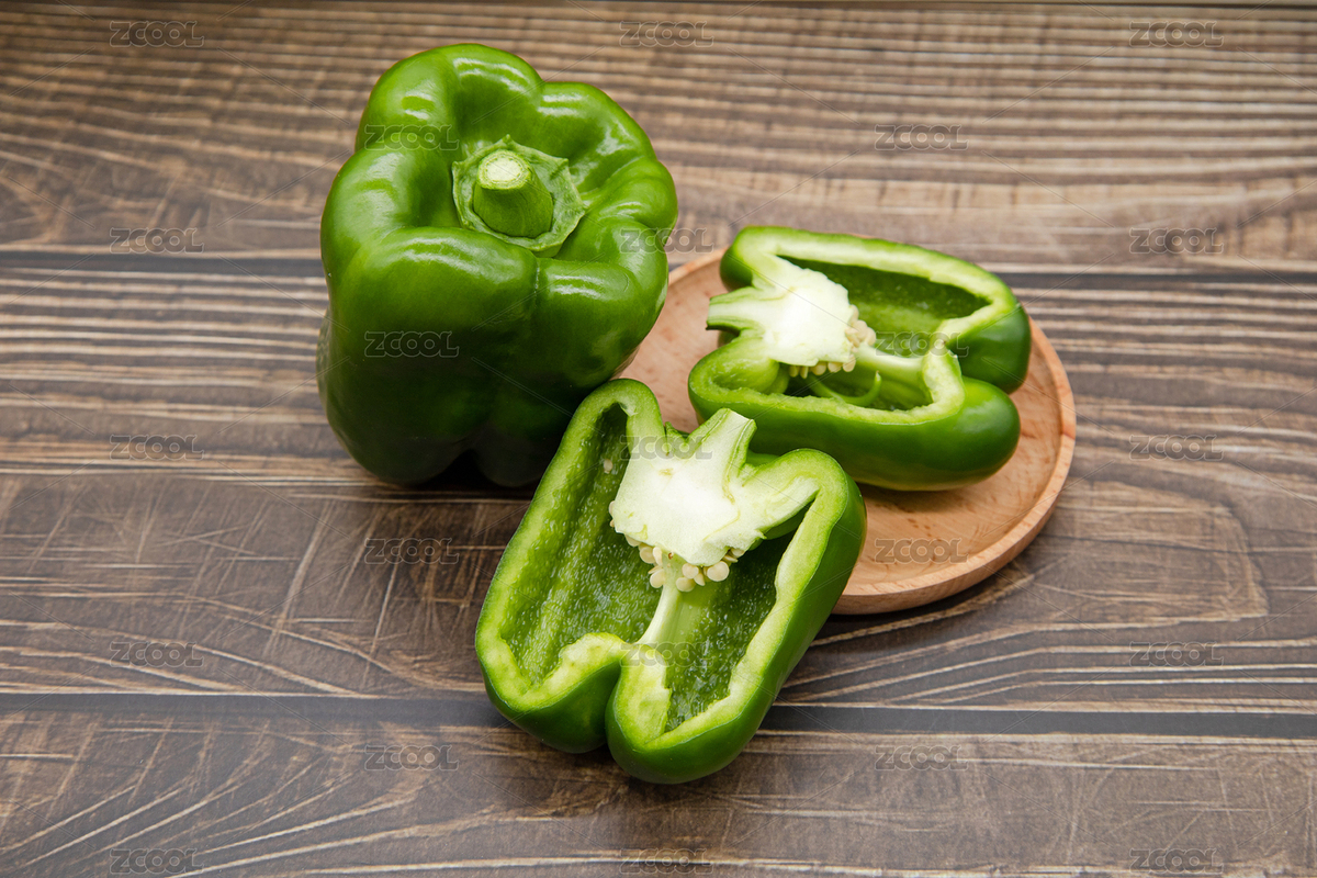 木桌背景新鲜蔬菜食材灯笼椒（主预览-8729709） - 未分类 - 站酷设计师范范0809原创素材 - 站酷ZCOOL