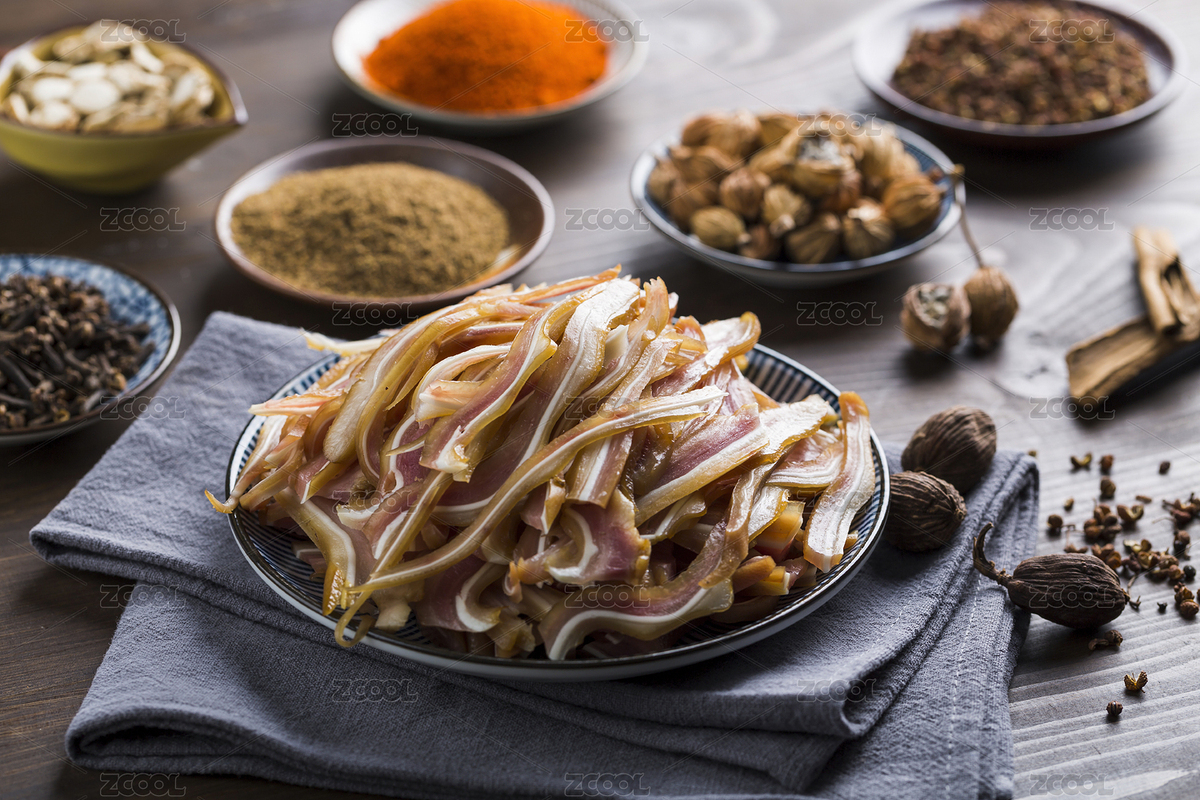 脆嫩彈牙的鹵豬耳和多種香辛調(diào)味料（主預(yù)覽-8563891） - 未分類 - 站酷設(shè)計(jì)師蔚藍(lán)的白日夢原創(chuàng)素材 - 站酷ZCOOL