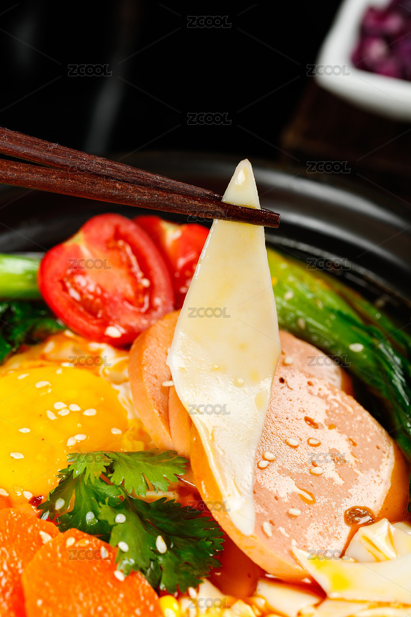 一碗雞蛋刀削面和筷子上夾著刀削面片（主預(yù)覽-2398884） - 未分類 - 站酷設(shè)計(jì)師PAOPAO攝影工作室原創(chuàng)素材 - 站酷ZCOOL