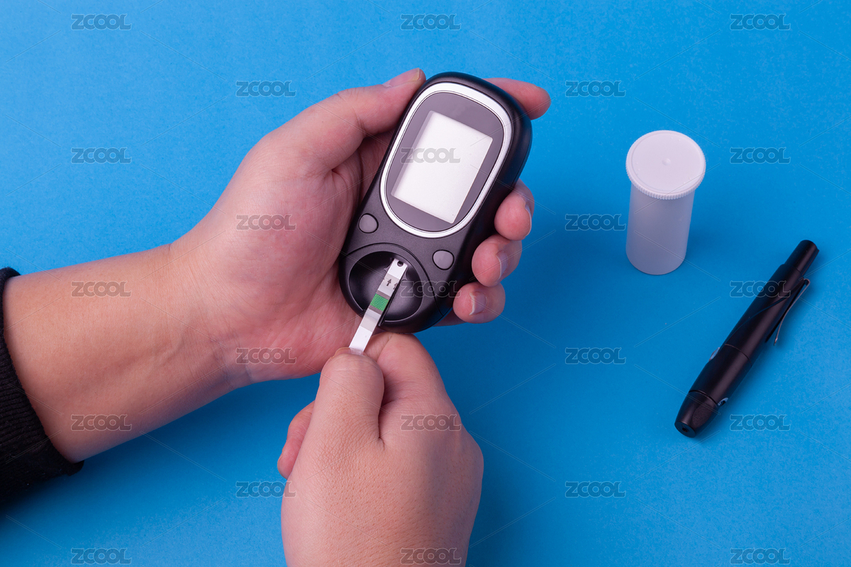 測血糖的男士（主預覽-7067648） - 未分類 - 站酷設(shè)計師八零后小象原創(chuàng)素材 - 站酷ZCOOL