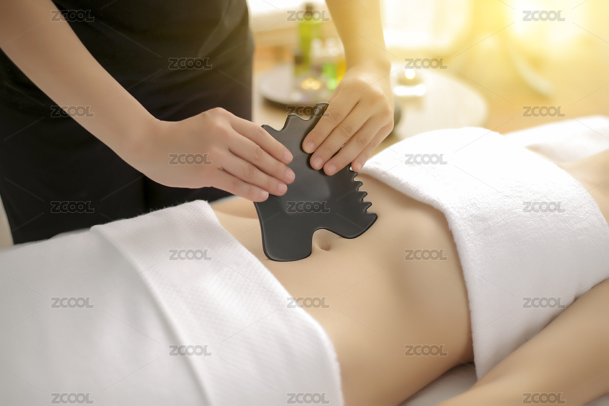 按摩師使用專業(yè)的工具幫助顧客按摩小腹（主預(yù)覽-5464936） - 未分類 - 站酷設(shè)計(jì)師yuliang_8888原創(chuàng)素材 - 站酷ZCOOL