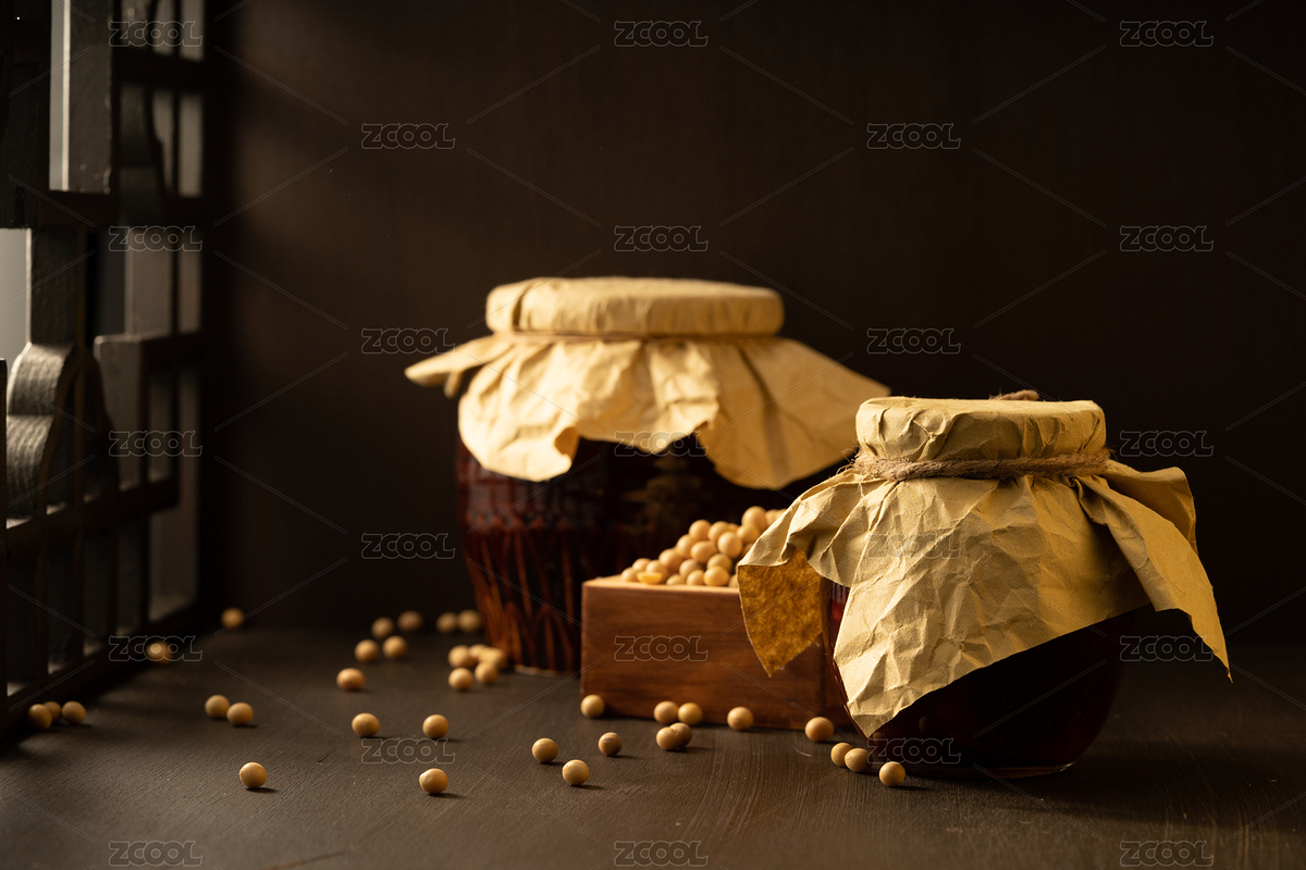 暗色中國(guó)風(fēng)背景下的黃豆和豆腐乳（主預(yù)覽-3956109） - 未分類(lèi) - 站酷設(shè)計(jì)師陳鋒塵原創(chuàng)素材 - 站酷ZCOOL