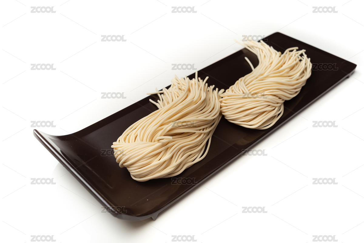 白色背景下放在盤子中的面條（主預(yù)覽-7681297） - 未分類 - 站酷設(shè)計師雪天的故事原創(chuàng)素材 - 站酷ZCOOL