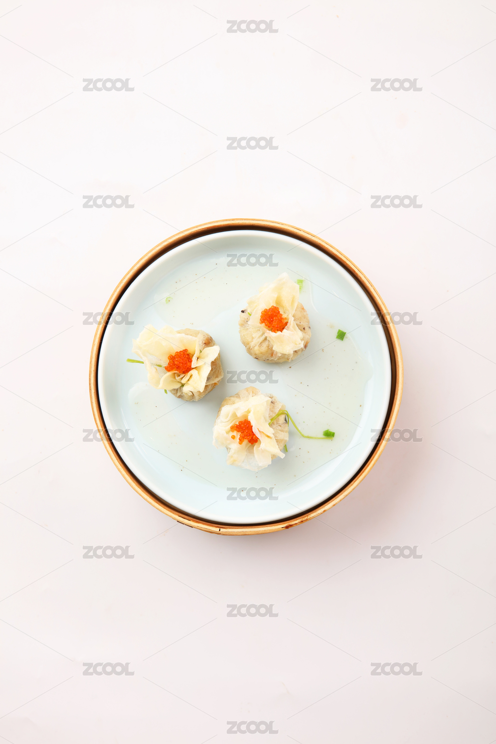 美食摄影白底图-石榴鸡烧麦