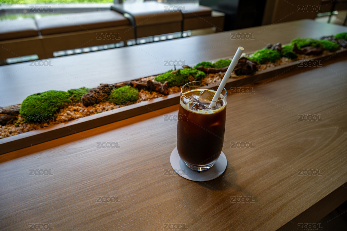 一杯冰咖啡放在木質(zhì)吧臺(tái)（主預(yù)覽-12056156） - 未分類 - 站酷設(shè)計(jì)師Rimage原創(chuàng)素材 - 站酷ZCOOL