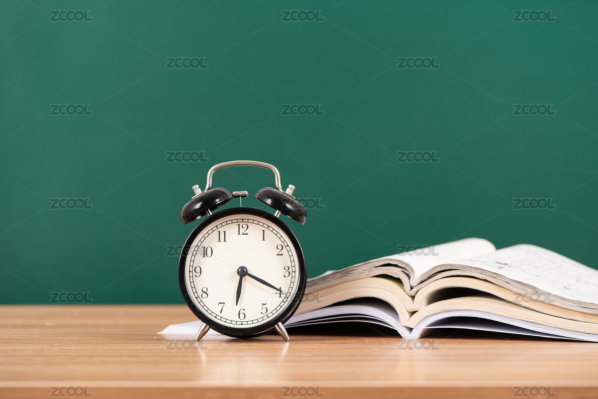課桌上的書本和鬧鐘，教育學(xué)習(xí)背景（主預(yù)覽-4719381） - 未分類 - 站酷設(shè)計(jì)師平和的總是美好的原創(chuàng)素材 - 站酷ZCOOL
