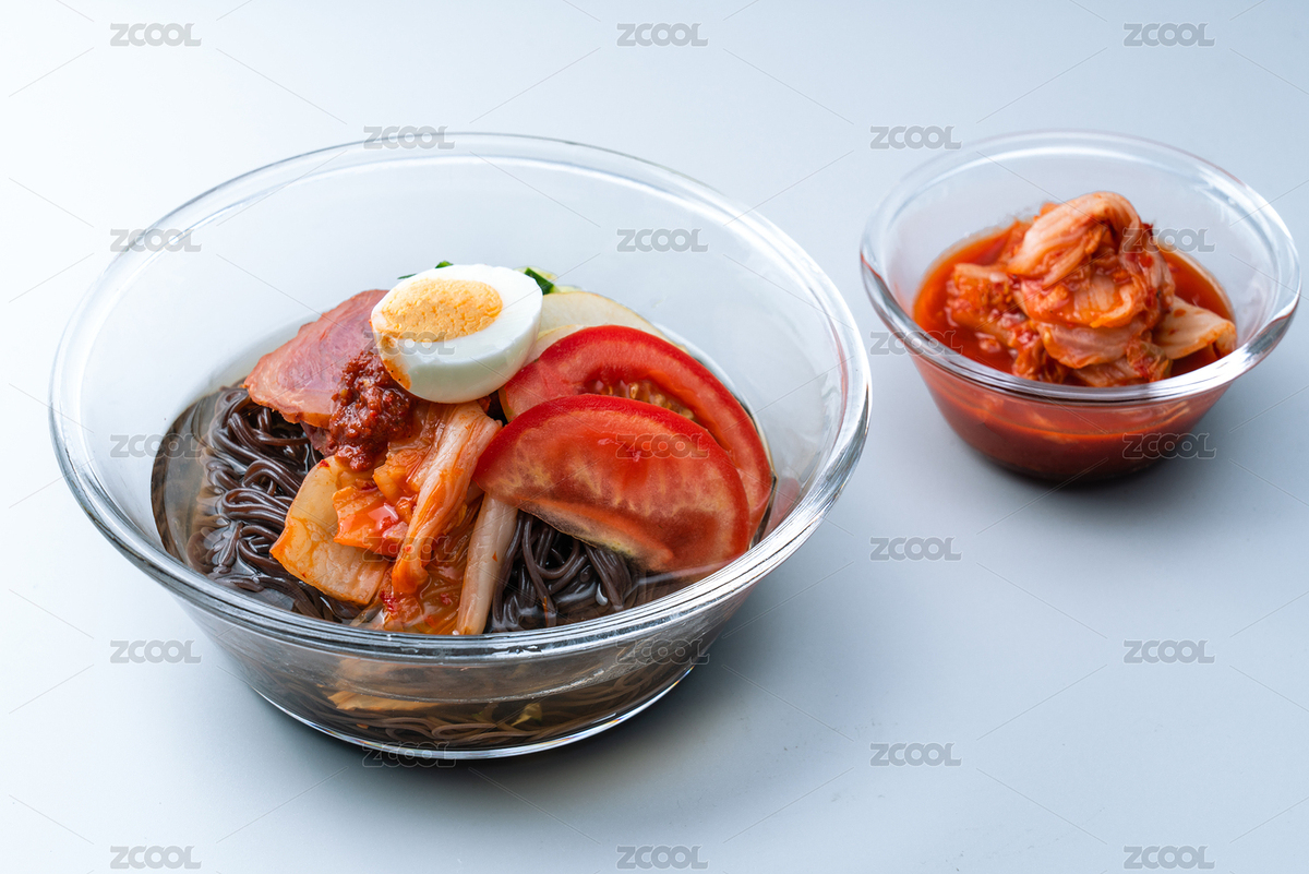 一碗朝鮮冷面和辣白菜放在白色背景上（主預(yù)覽-6537499） - 未分類 - 站酷設(shè)計(jì)師calvin99原創(chuàng)素材 - 站酷ZCOOL