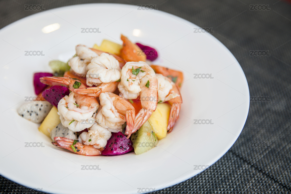 白色大盤裝著水果蝦仁沙拉（主預(yù)覽-3052484） - 未分類 - 站酷設(shè)計師我是呼啦啦原創(chuàng)素材 - 站酷ZCOOL