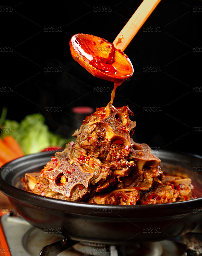一鍋香辣紅油羊蝎子和勺子上挖著紅油（主預(yù)覽-8587776） - 未分類 - 站酷設(shè)計師PAOPAO攝影工作室原創(chuàng)素材 - 站酷ZCOOL