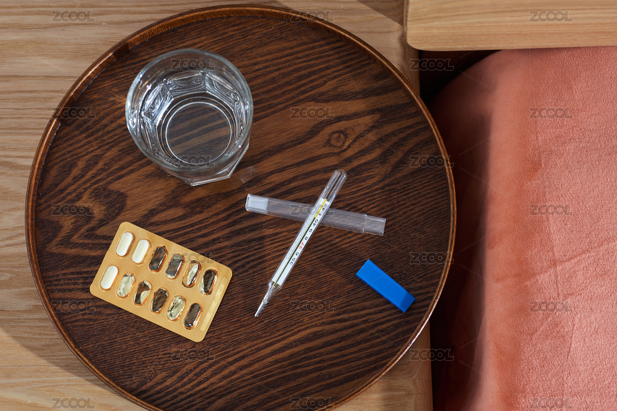 顯示出高熱的水銀體溫計和解熱鎮(zhèn)痛藥片（主預(yù)覽-1537257） - 未分類 - 站酷設(shè)計師蔚藍(lán)的白日夢原創(chuàng)素材 - 站酷ZCOOL