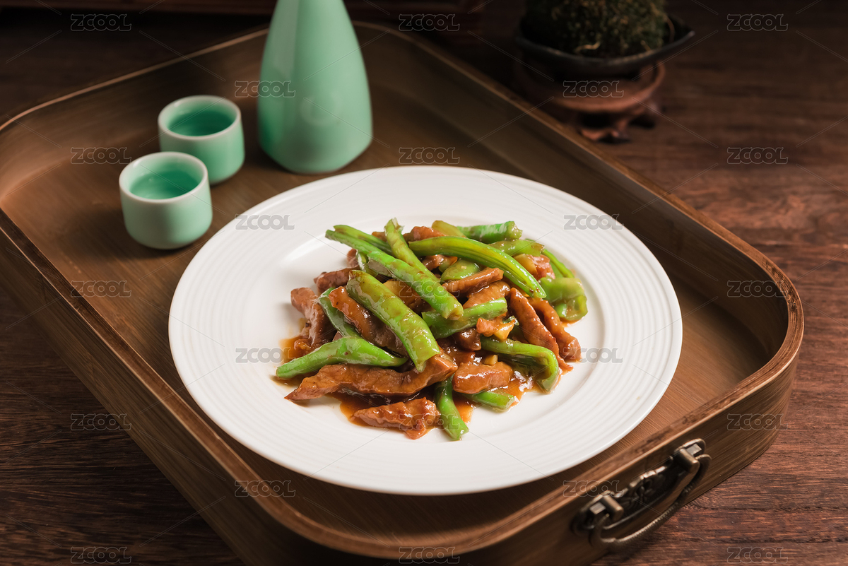 木餐盤(pán)里的一盤(pán)杭椒牛柳（主預(yù)覽-811425） - 未分類(lèi) - 站酷設(shè)計(jì)師簡(jiǎn)罡原創(chuàng)素材 - 站酷ZCOOL