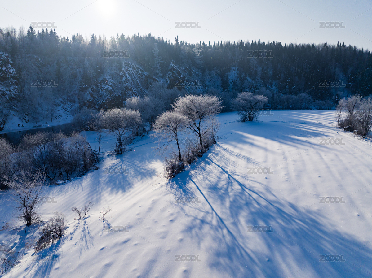 大平臺(tái)霧凇湖泊冬季日出 冰花湖面雪松全景（主預(yù)覽-11624676） - 未分類 - 站酷設(shè)計(jì)師catband原創(chuàng)素材 - 站酷ZCOOL