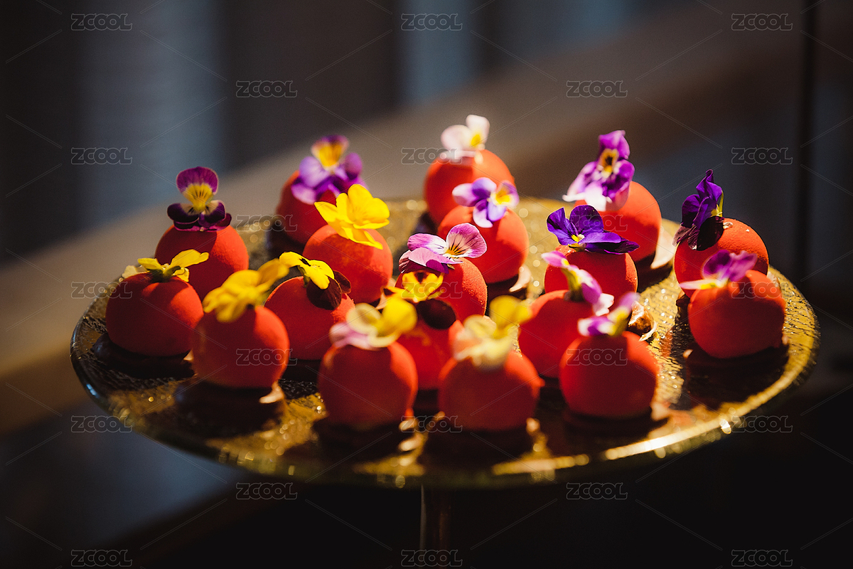 美味誘人的小吃點(diǎn)心擺放在桌子上。（主預(yù)覽-8687147） - 未分類 - 站酷設(shè)計(jì)師Todo圖片原創(chuàng)素材 - 站酷ZCOOL