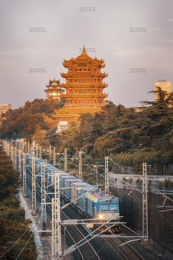 武漢黃鶴樓與行駛中的和諧號(hào)列車（主預(yù)覽-11329128） - 未分類 - 站酷設(shè)計(jì)師BrokenArcs原創(chuàng)素材 - 站酷ZCOOL