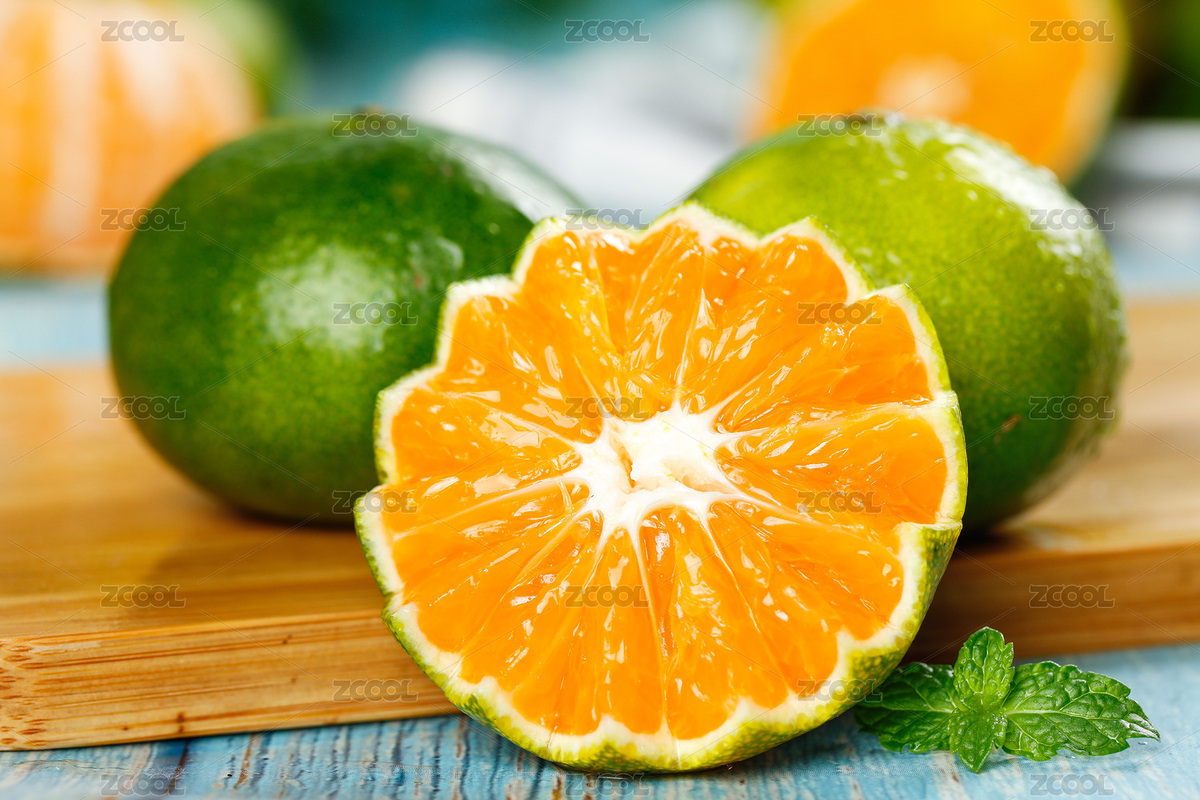 木板上放著青皮蜜桔（主預(yù)覽-8307189） - 未分類 - 站酷設(shè)計(jì)師PAOPAO攝影工作室原創(chuàng)素材 - 站酷ZCOOL