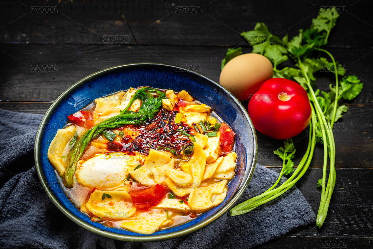 黑色木板上的揪面片特寫（主預(yù)覽-4151424） - 未分類 - 站酷設(shè)計師風(fēng)光獵人原創(chuàng)素材 - 站酷ZCOOL