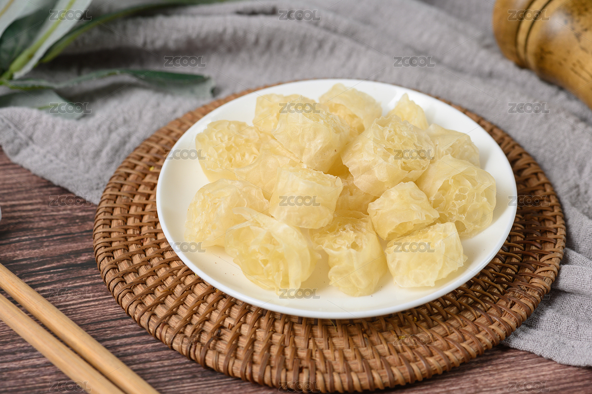 桌面上的盤(pán)子里的美味可口的面藕干（主預(yù)覽-8297310） - 未分類 - 站酷設(shè)計(jì)師我是小助理原創(chuàng)素材 - 站酷ZCOOL