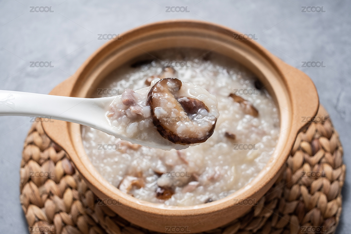 中國美食砂鍋粥，一勺香菇瘦肉粥特寫（主預(yù)覽-7884230） - 未分類 - 站酷設(shè)計師風暴麗麗原創(chuàng)素材 - 站酷ZCOOL